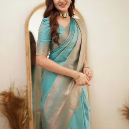 Aamish fashion Women Ethnic Motifs Woven Design Saree With Blouse Piece image 4