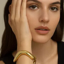 Bohey by KARATCART Gold-Plated Cuff Bracelet image 5