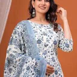 DORIYA Women Floral Printed Regular Kurta with Palazzos & With Dupatta image 5