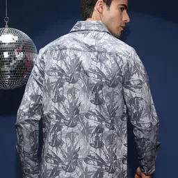 Campus Sutra Men Comfort Fit Abstract Printed Spread Collar Casual Shirt image 4