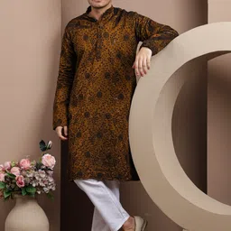 Aesthelia Men Ethnic Motifs Embroidered Regular Sequinned Kurta with Pyjamas image 3