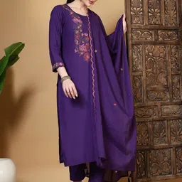 Oash Women Floral Embroidered Regular Thread Work Kurta with Trousers & With Dupatta-picture-23