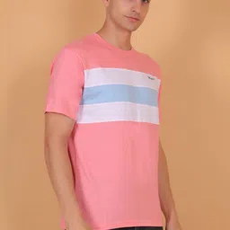 MAGNETO Men Colourblocked T-shirt image 3