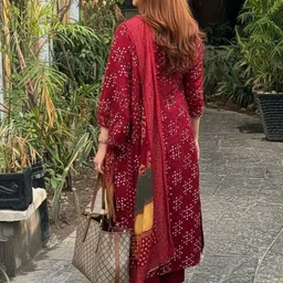 KALINI Ethnic Motifs Printed Thread Work Straight Kurta With Trousers & Dupatta image 3