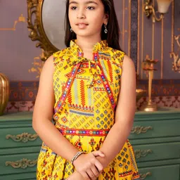 Muhuratam Girls Ethnic Wear Yellow Colour Abstract Print Crepe Kurti Patiala Set With Jacket image 5