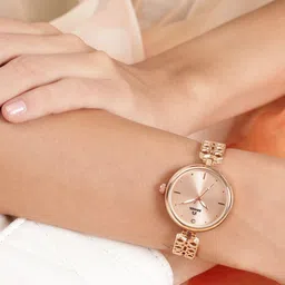 Anouk Women Brass Dial & Textured Straps Analogue Watch-image-32