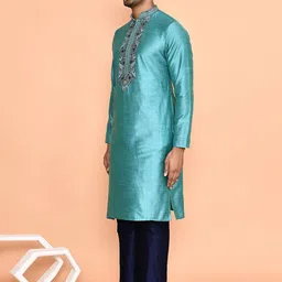 Arihant Rai Sinha Men Ethnic Motifs Embroidered Regular Thread Work Kurta with Trousers image 4