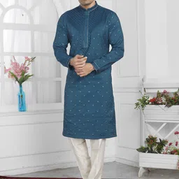 EVASTRO Ethnic Motifs Embroidered Regular Pure Cotton Straight Kurta with Pyjamas image 3