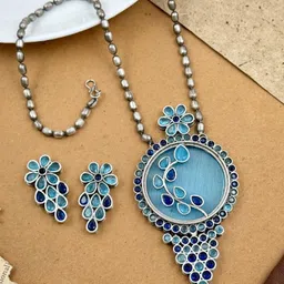 NAMAN ARTS Silver-Plated Stone Studded Oxidised Jewellery Set image 1