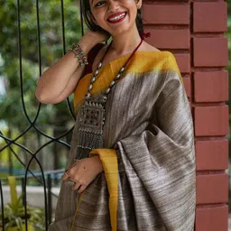 Bengal S Woven Design Jute Cotton Saree With Unstitched Blouse Piece image 4