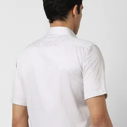 Van Heusen Men Printed Regular Fit Cotton Shirt image 2