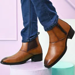 Roadster Men Tan Solid Chelsea Boots-picture-14