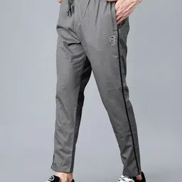 Fort Collins Men Relaxed-Fit Regular Trousers image 5