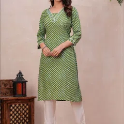 Sarai Women Leheriya Printed Sequinned Kurta image 5