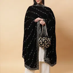 Moda Chales Embroidered Velvet Dupatta with Mirror Work image 2