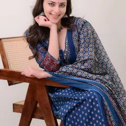 gosriki Women Ethnic Motifs Printed Anarkali Kurta with Palazzos & Dupatta image 5