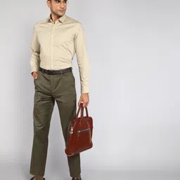 arrow Men Slim Fit Solid Spread Collar Formal Shirt image 2