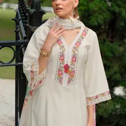 Indo Era Women Floral Embroidered Regular Thread Work Kurta with Trousers & With Dupatta image 4