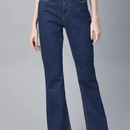 LINARIA Women Classic Relaxed Fit Slash Knee Jeans-image-38