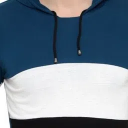 BI FASHION Men Colourblocked Hooded Pockets T-shirt image 2