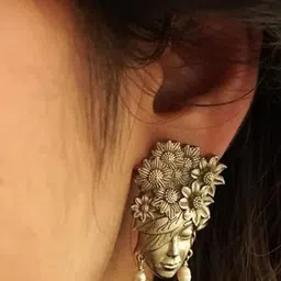 Dulcett Silver-Plated Oxidized Contemporary Face Shape Studs image 2