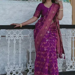 CANIZZARO Floral Zari Silk Blend Handloom Banarasi Saree-picture-19