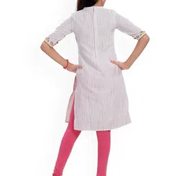 MASTARANG Girls Floral Embroidered Notch Neck Pure Cotton Kurta image 4