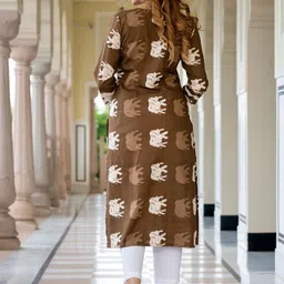 BAESD Women Ethnic Motifs Printed Pure Cotton Kurta with Trouser image 4