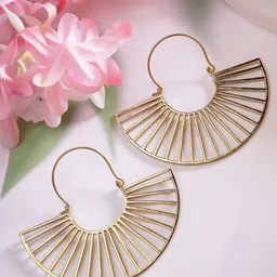 DressBerry Gold-Plated Contemporary Hoop Earrings-image-81