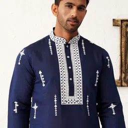 Jompers Men Geometric Embroidered Chikankari Kurta-image-17