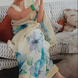 STAVA CREATION Floral Printed Zari Saree image 2