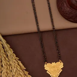 VEMISHTI Gold-Plated Mangalsutra image 2