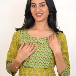 JEMCY Women Geometric Printed Kurta image 4