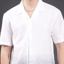 Voroxy Men Relaxed Printed Casual Shirt image 2