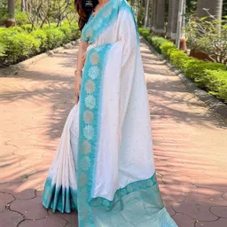 ZIKARAA Floral Zari Saree image 2