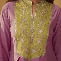 DRESOUL Embroidered Kurta & Trouser Co-Ord Set image 4
