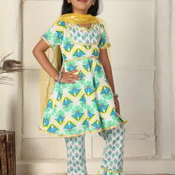 Cutiekins Girls Floral Printed A-Line Kurta with Trousers & Dupatta image 4