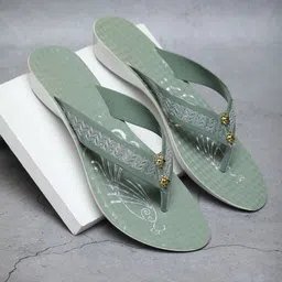 FABBMATE Girls Textured T-Strap Flats-picture-40