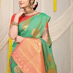 Royal Rajgharana Saree Floral Zari Pure Silk Banarasi Sarees image 2