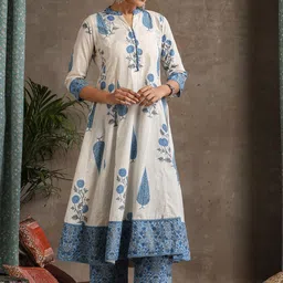 Khushal K Women Floral Printed Regular Pure Cotton Kurta with Palazzos & With Dupatta image 3