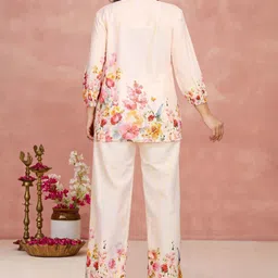 Snowdrip Floral Printed Round Neck Three Fourth Sleeve Tunic With Trousers Co-Ords image 4