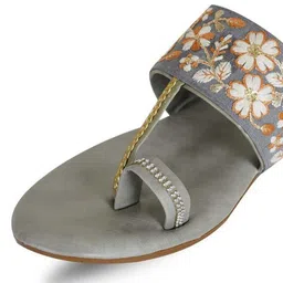 Anouk Women Woven Design Embroidered Ethnic One Toe Flats image 5