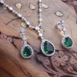 Niska Sliver Plated Cubic Zirconia Studded Necklace With Earrings image 4