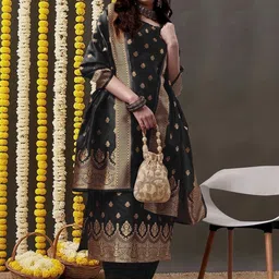 Lyzoo Women Ethnic Motifs Regular Pure Silk Kurta with Patiala & With Dupatta image 5