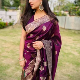 CANIZZARO Ethnic Motifs Zari Silk Blend Handloom Banarasi Saree image 3