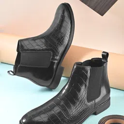 House of Pataudi Textured Round Toe Block Chelsea Boots-picture-26