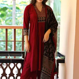 GoSriKi Women Plus Size Ethnic Motifs Printed Kurta, Palazzos & With Dupatta Kurta Sets-picture-11