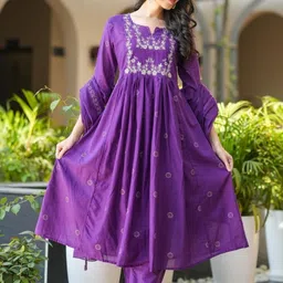 Brand Hill Women Ethnic Motifs Embroidered Panelled Thread Work Kurta with Trousers & With Dupatta image 4