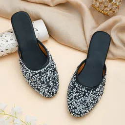 amazing traders Women Flats Sandal-picture-19