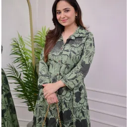 vangeta Top Hot Pants Co-ords Set image 3